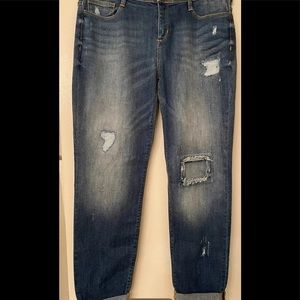 Sneak Peek Cropped Distressed Jeans Size/13 Medium Wash